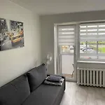דירה With Balcony *